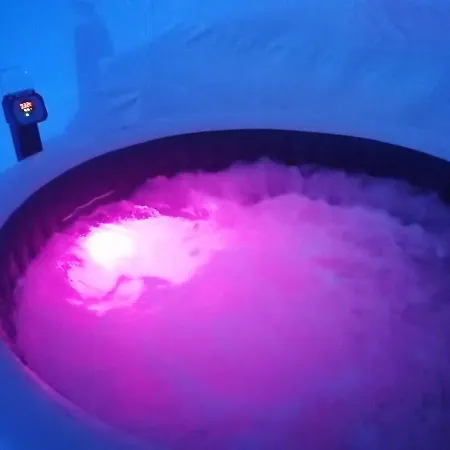 Insolite, Bulle Sous Les Etoiles 营地 *